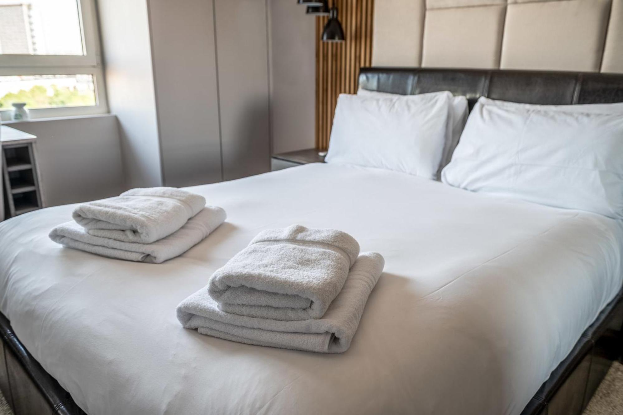Canary Wharf Retreat With Free Secure Parking Лондон Екстериор снимка
