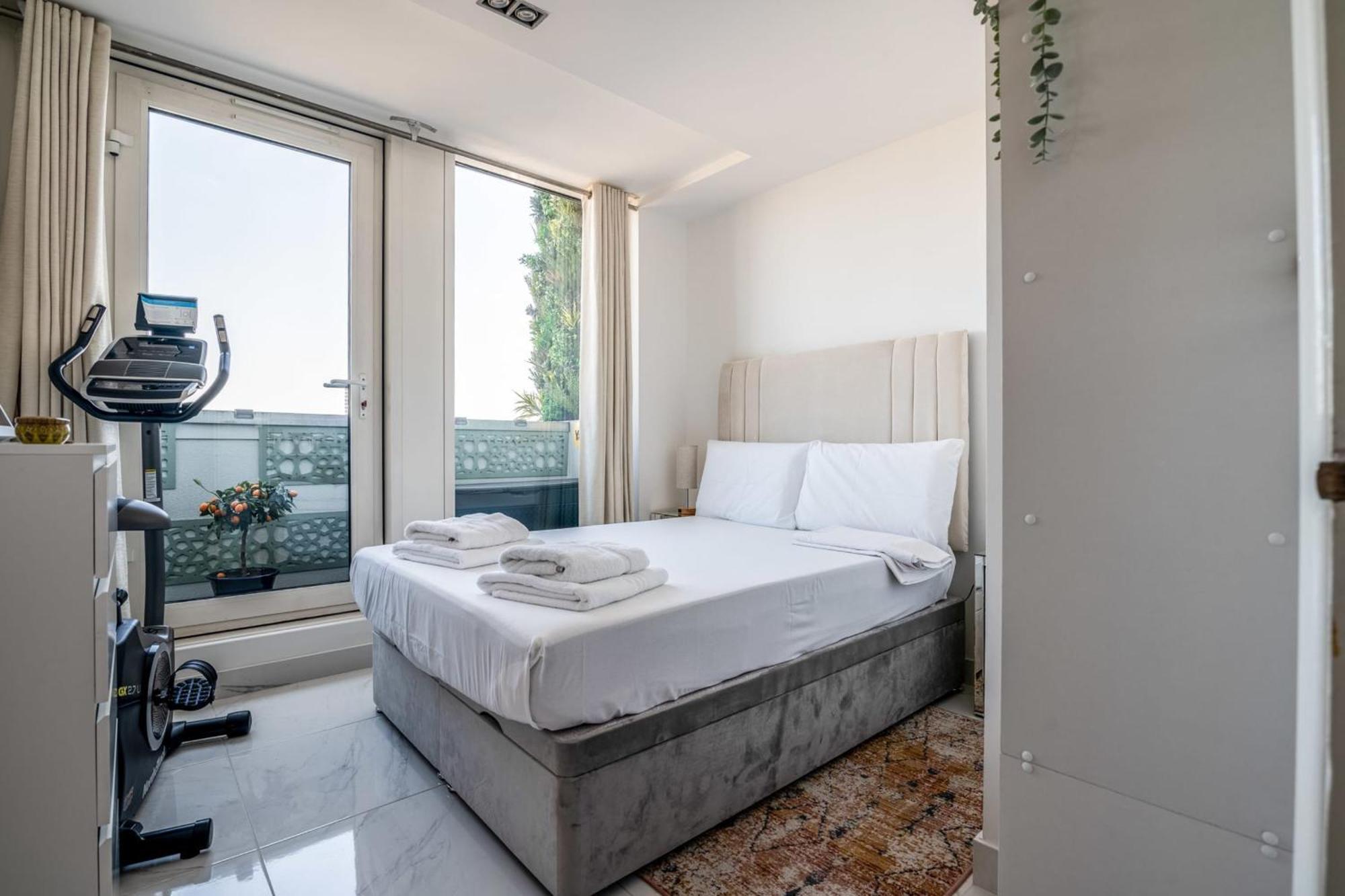 Canary Wharf Retreat With Free Secure Parking Лондон Екстериор снимка