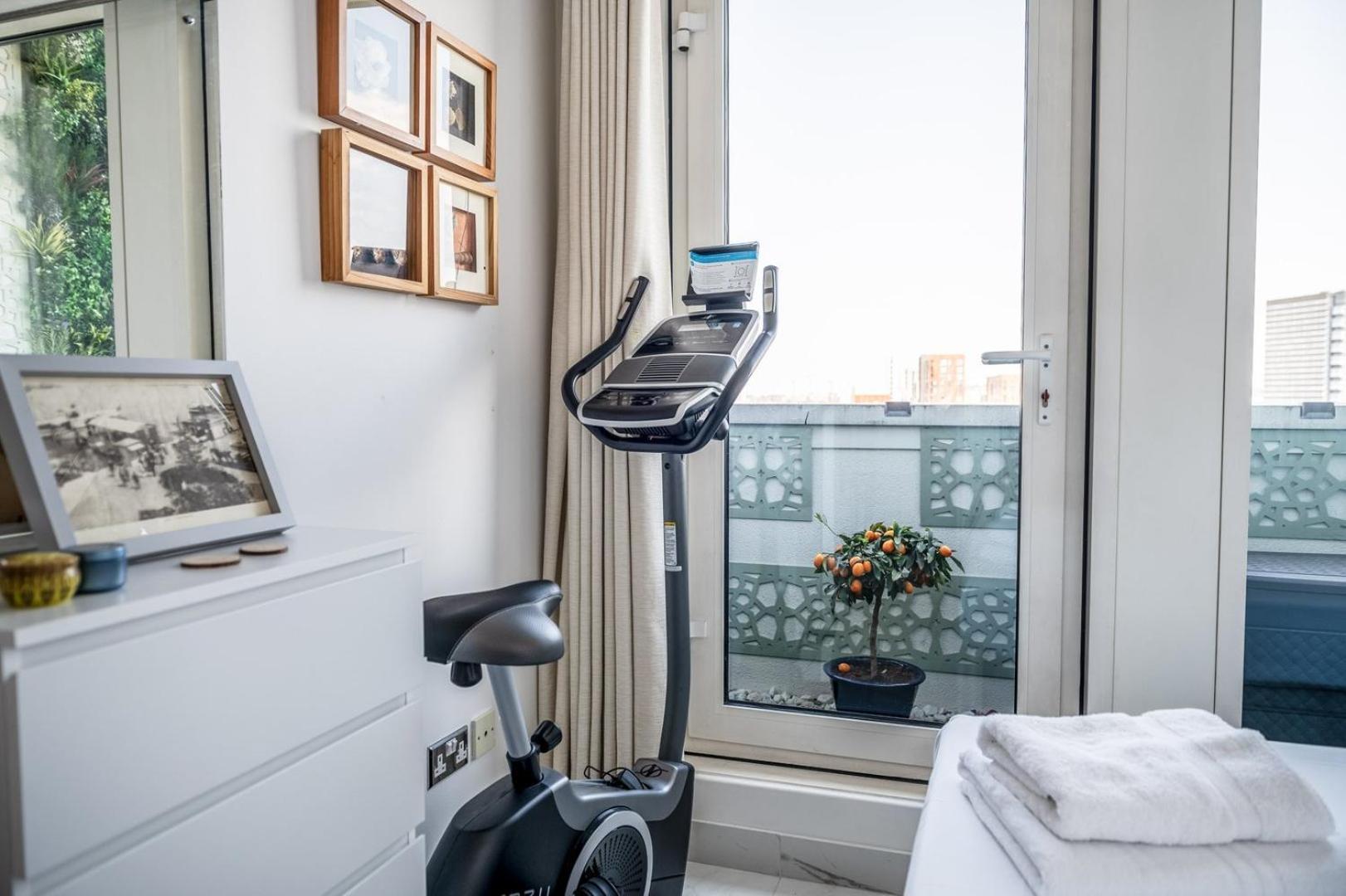 Canary Wharf Retreat With Free Secure Parking Лондон Екстериор снимка