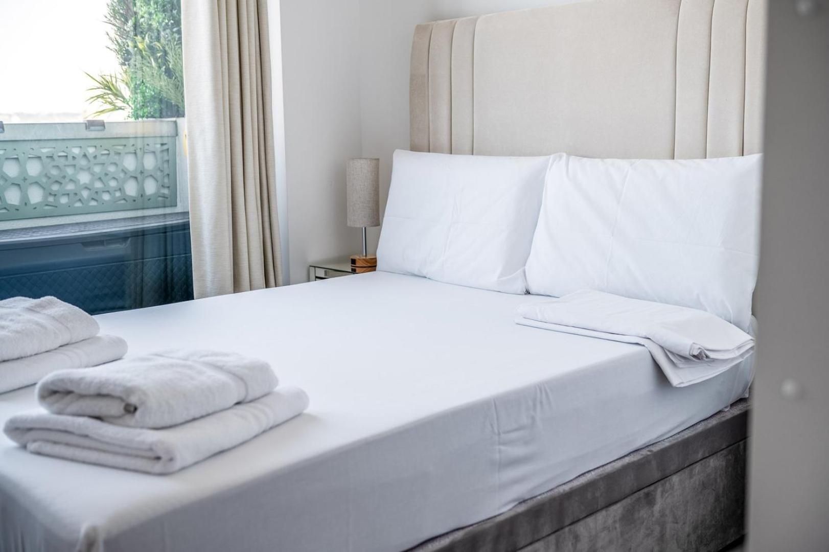 Canary Wharf Retreat With Free Secure Parking Лондон Екстериор снимка