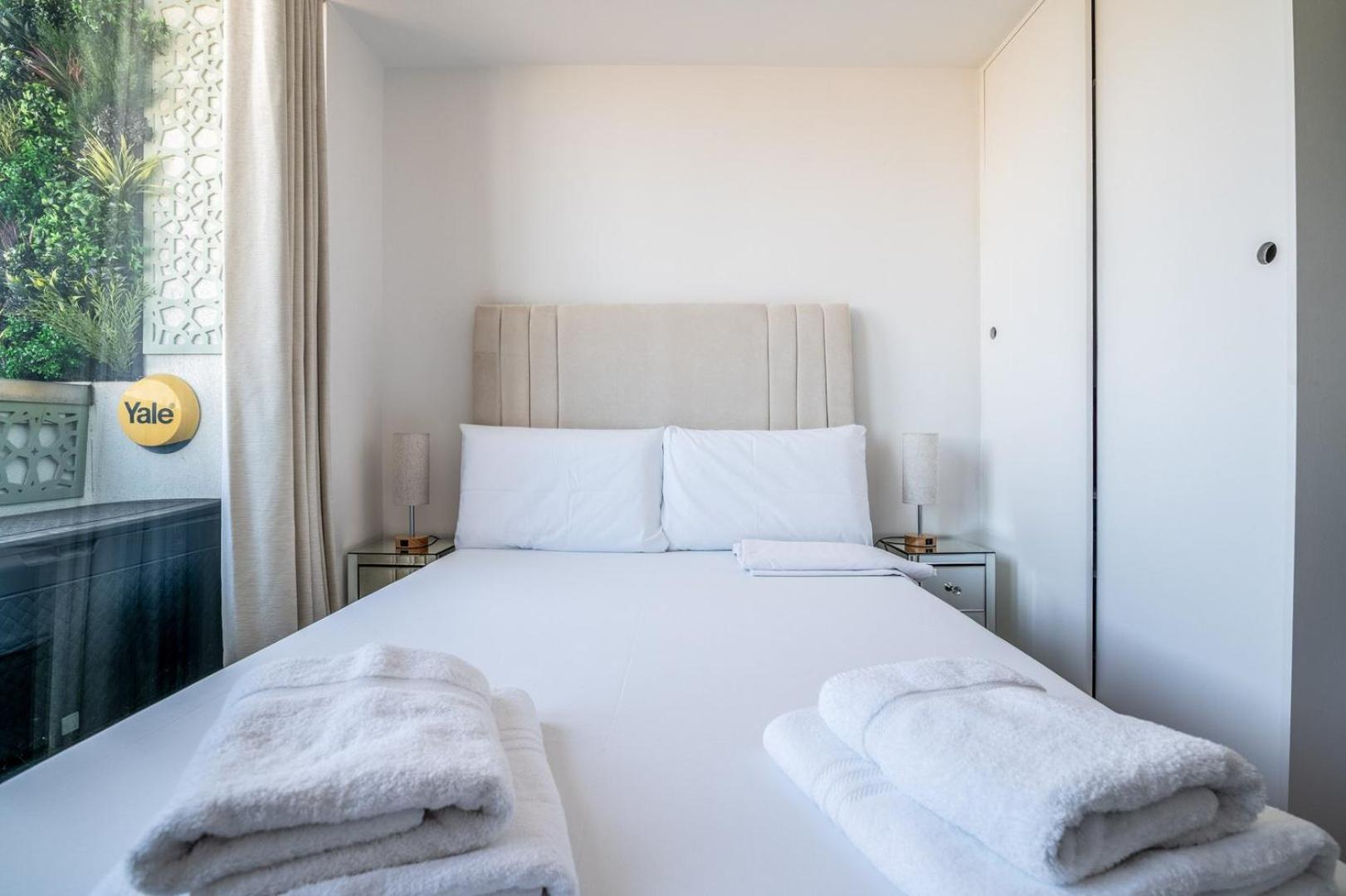 Canary Wharf Retreat With Free Secure Parking Лондон Екстериор снимка