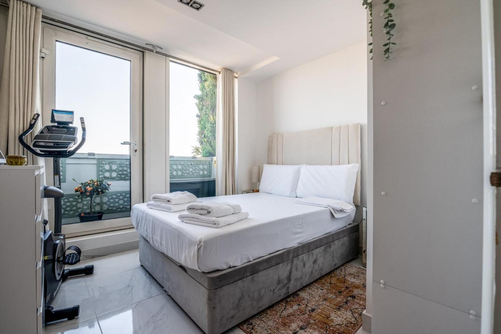 Canary Wharf Retreat With Free Secure Parking Лондон Екстериор снимка
